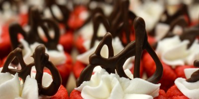 red velvet cheesecakes