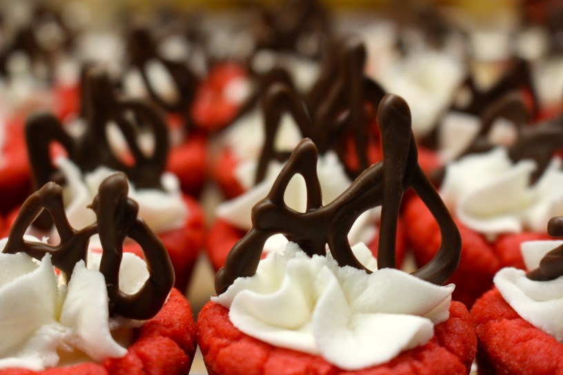 red velvet cheesecakes